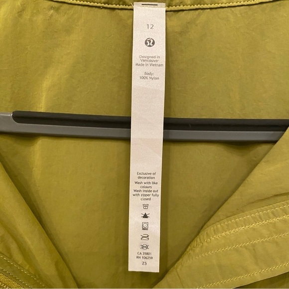 LULULEMON Women Evergreen Anorak Dew Green Packable Hoodie Windbreaker Size 12 - Picture 8 of 8